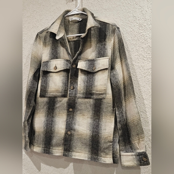 Zara flannel shirt jacket size S, oversized look w/interior pockets tartan plaid - Picture 9 of 11